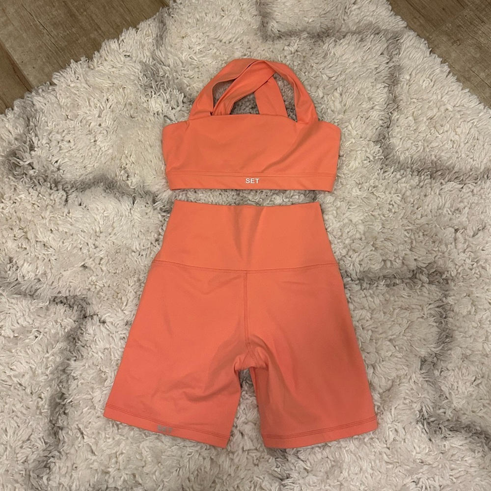 NWOT Set Active Set